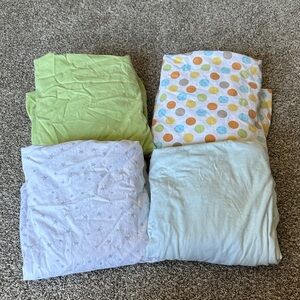 Set of 4 crib/toddler bed fitted sheets